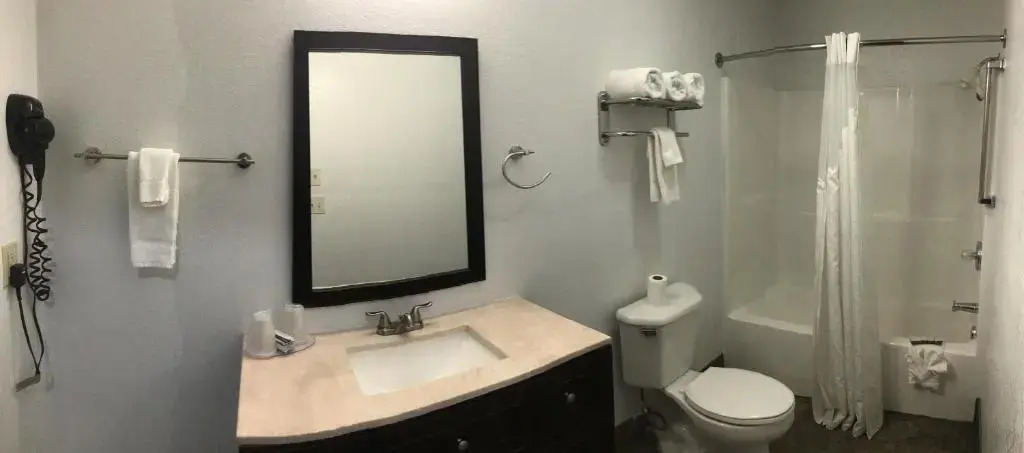 Budget Inn & Suites
