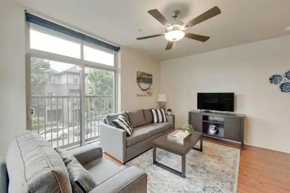 Portland Pettygrove 2BR Corporate Rentals