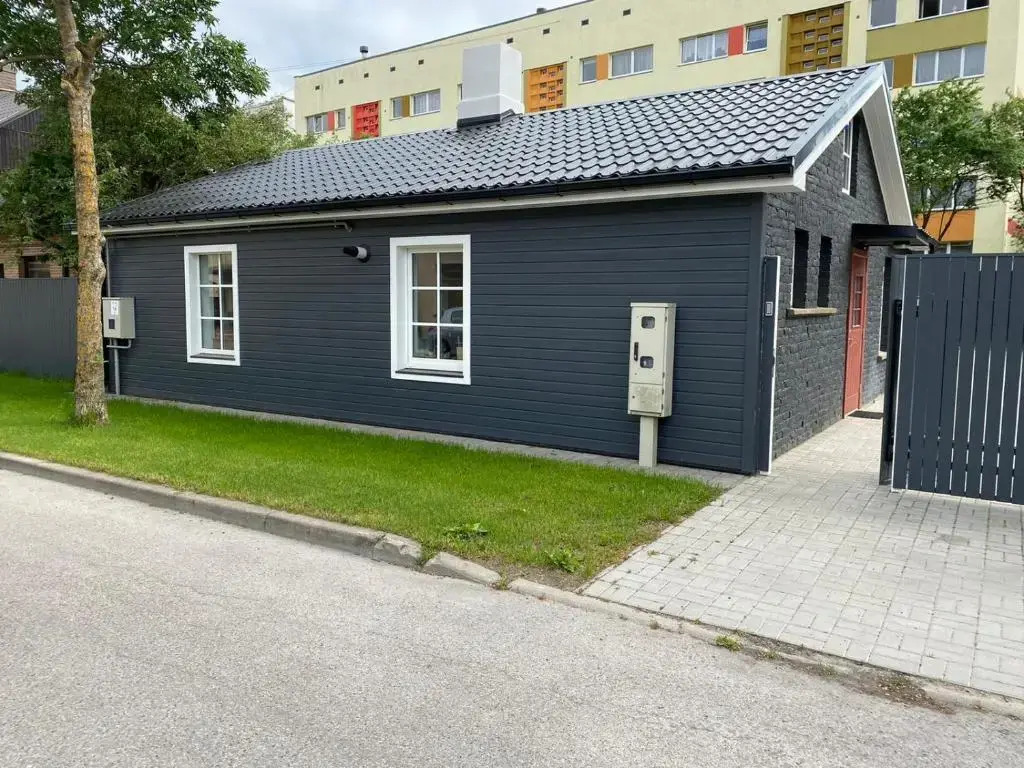 Holiday House Palangas 23