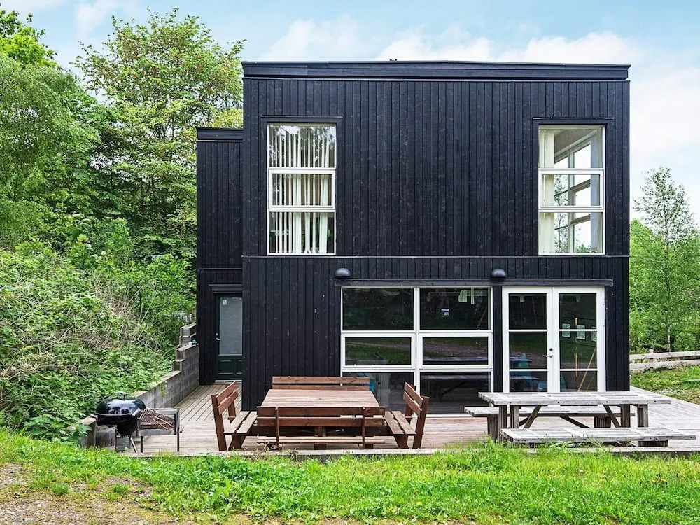 Gorgeous Holiday Home in Ebeltoft with Hot Tub