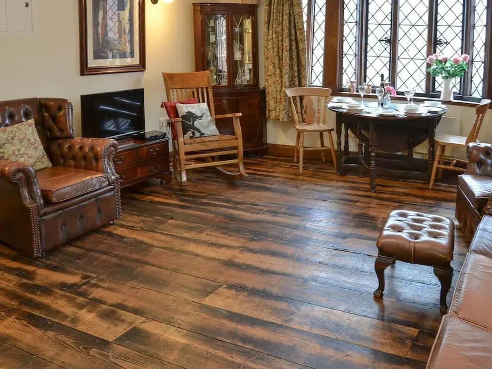 Captivating Tudor 2 Bedroom Apartment in Ipswich