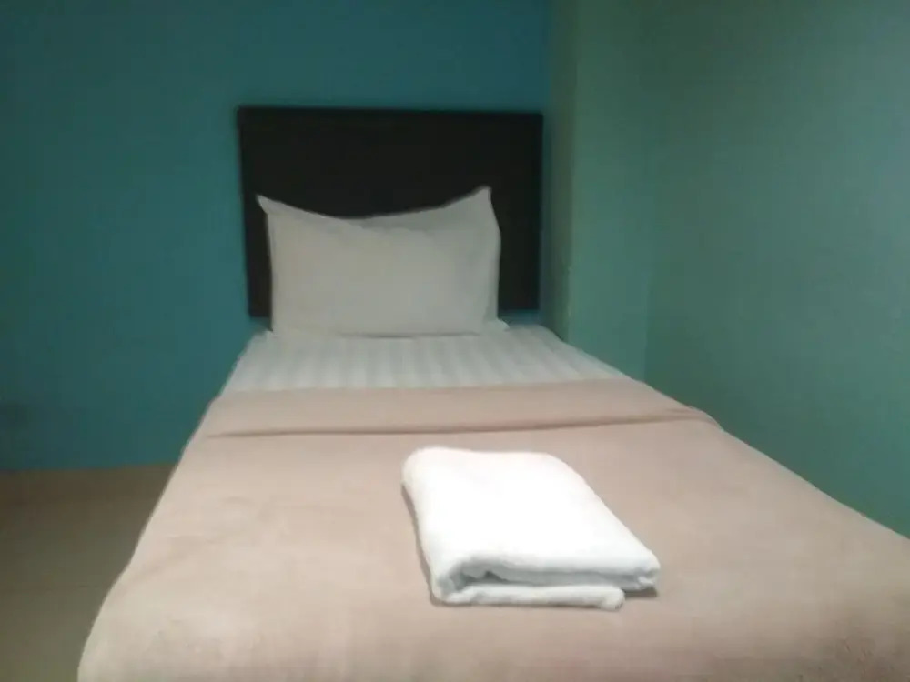 OYO 89773 New Eastern Hotel