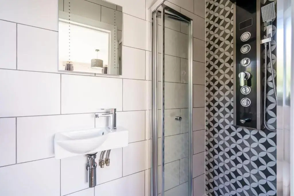 Fantastic and Sleek 3BD Home Wrington Bristol