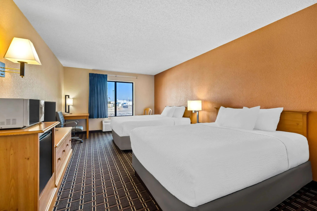Days Inn by Wyndham Black River Falls - Access to ATV Trail
