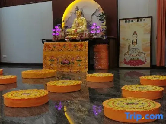 Xinxing Guo'en Hotel (Liuzu's Hometown)