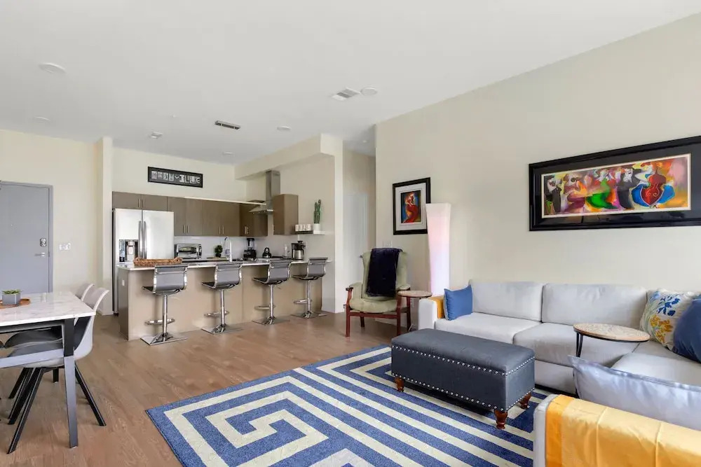 Illume Resort-style Haven Spacious Balcony 2 Bedroom Condo
