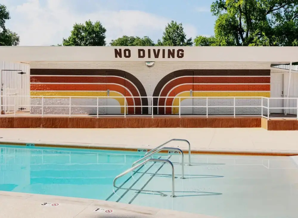 The Dive Motel and Swim Club