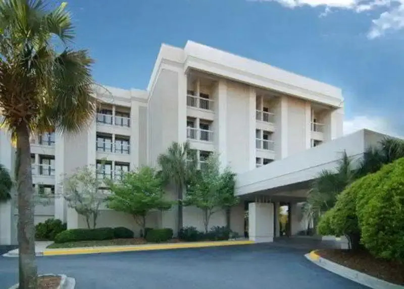 Quality Suites Convention Center