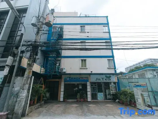 J and T Jamich Suites by RedDoorz