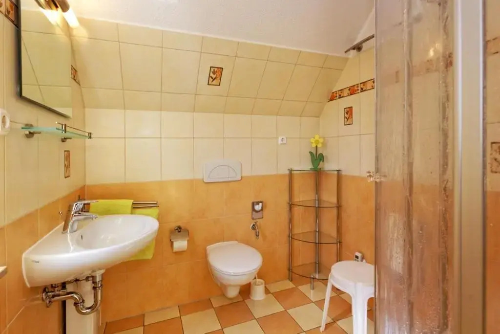Ferienhaus am Eikboom - DHH2 mit Fasssauna