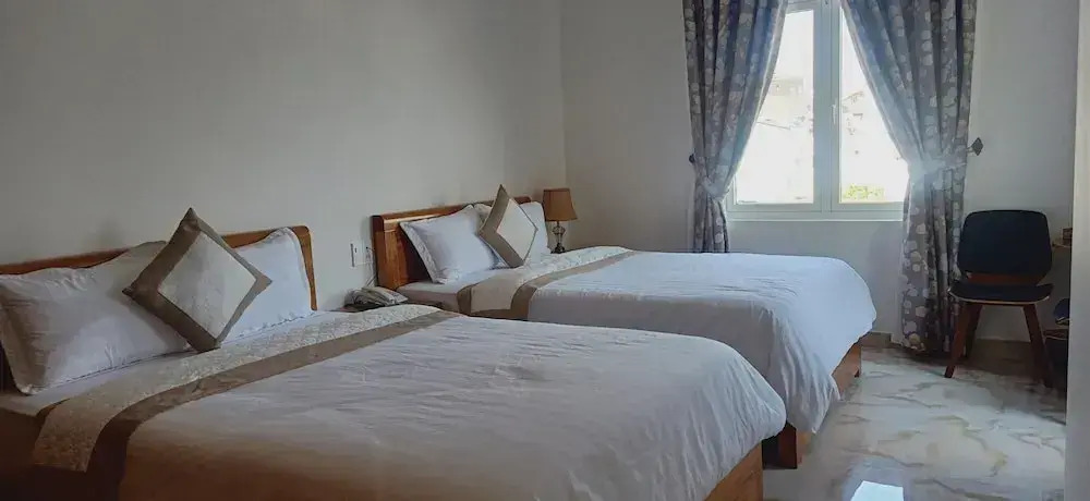 Thu Hien Hotel – Near the Market with Projector