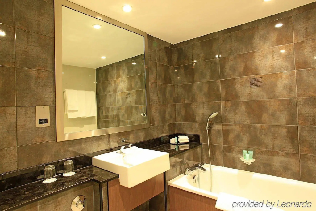 Holiday Inn London Kensington High St. by IHG