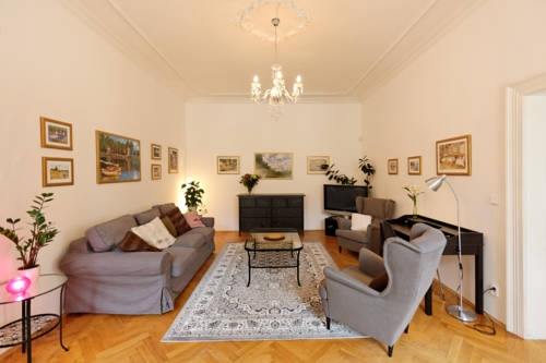 Husova Apartments