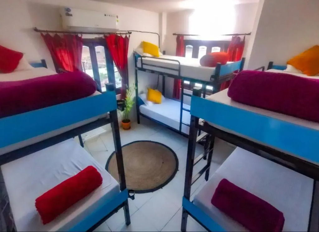 The Hostel Crown
