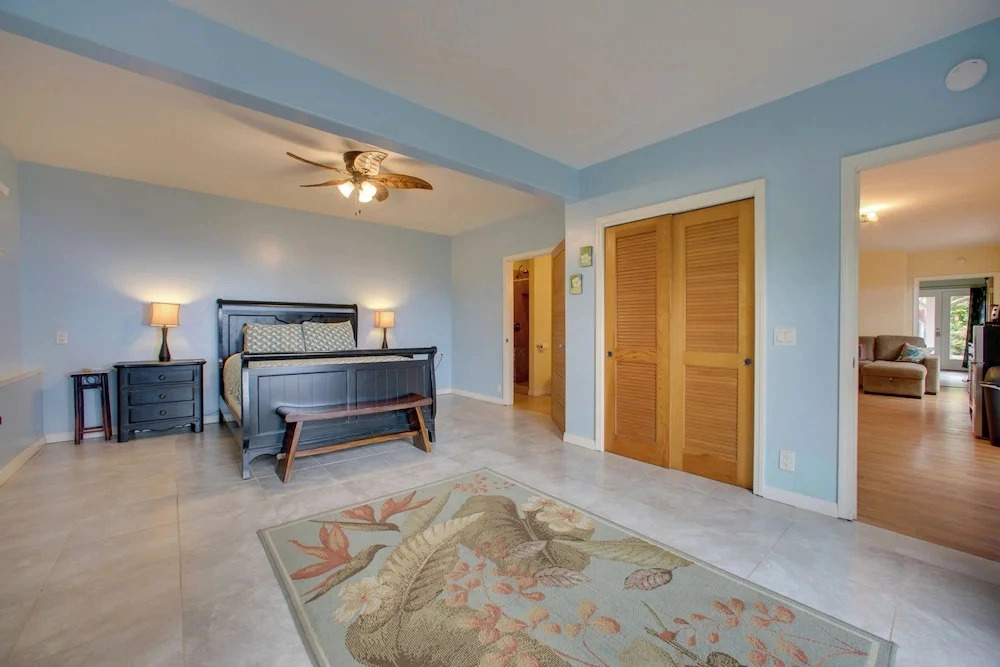 8 Mi to Magic Sands Beach: Tranquil Home w/ Lanai