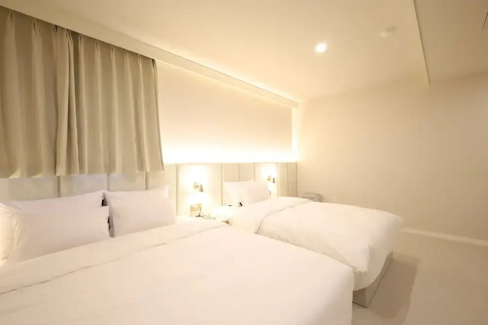 Changwon Denbasta Hotel Myeongseo