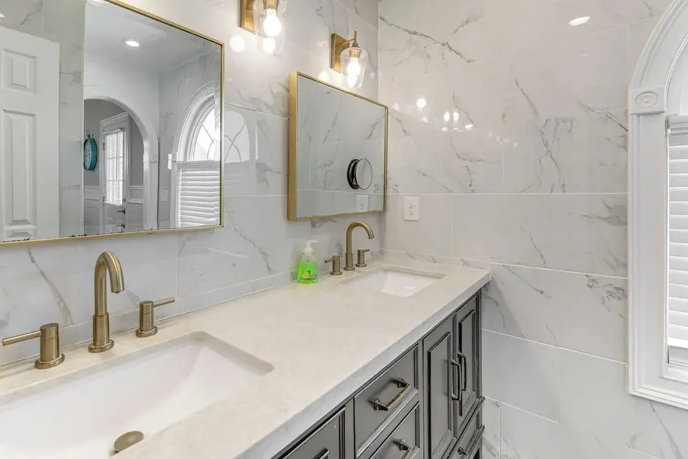 Hot Tub & Decks: North Topsail Beach Home