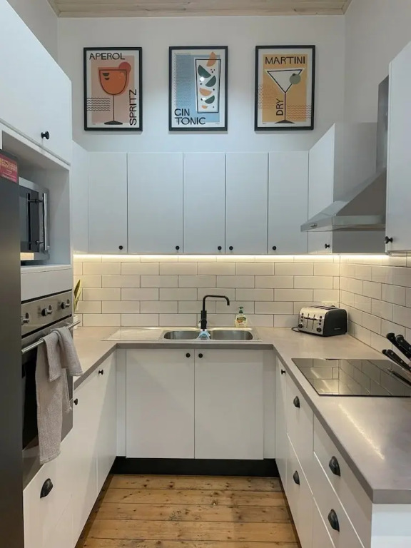 Central Lorne Retreat Quality Home Near Beach Town