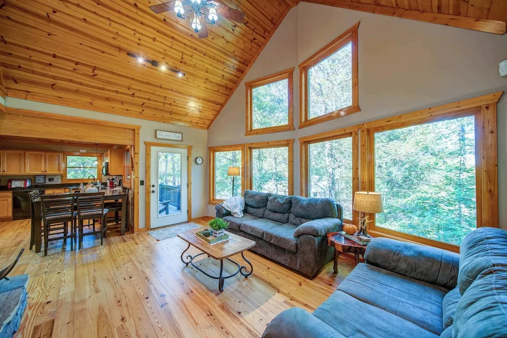 Buck Valley Lodge Home for 12