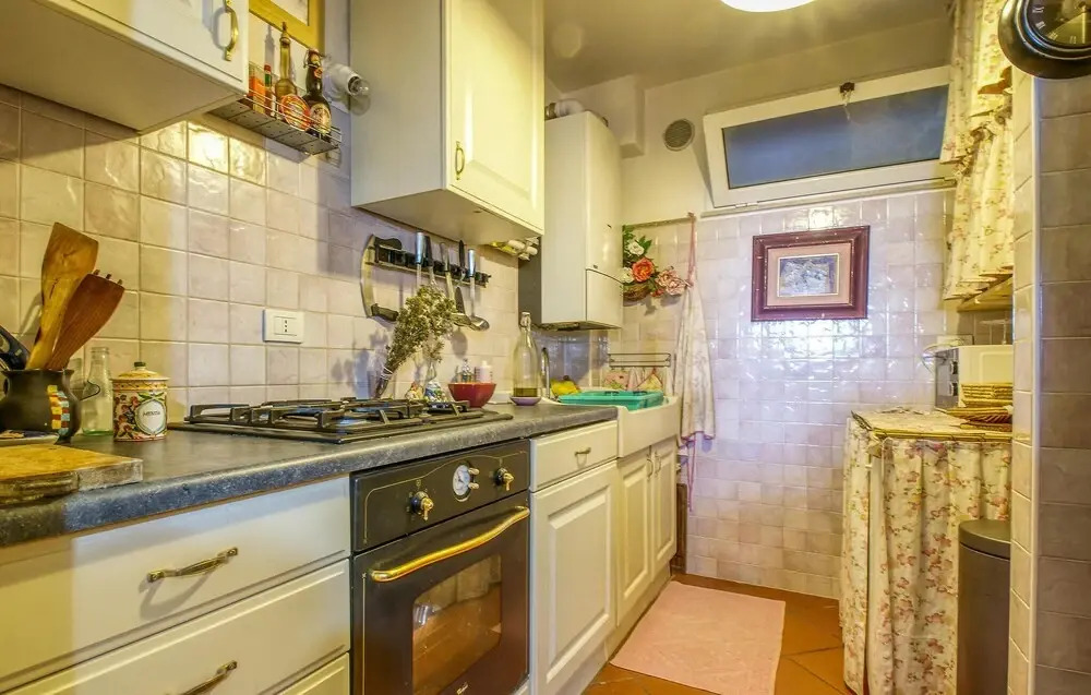 Amazing Apartment in Casteldimezzo With 1 Bedrooms
