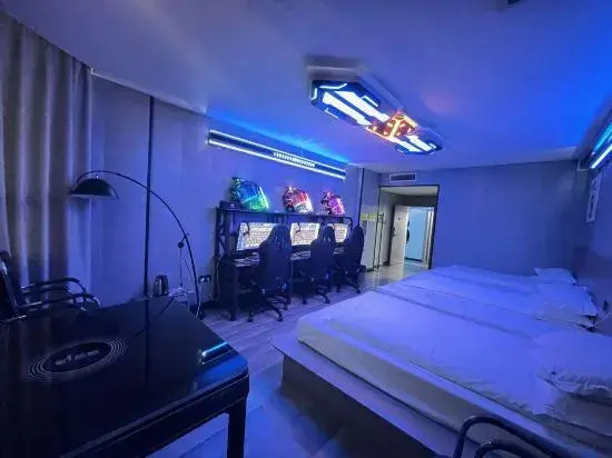 Snail E-sports Hotel