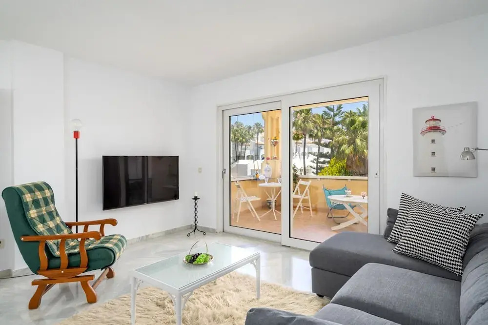 Apartment - 2 Bedrooms with Pool and WiFi - 107805