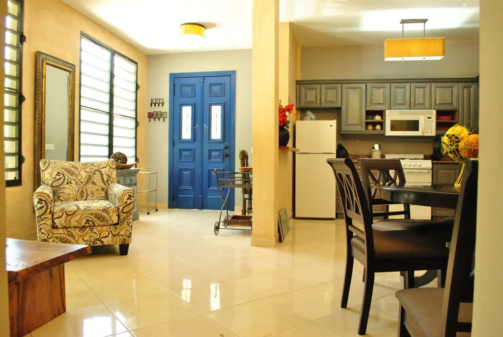 Gayac Residences