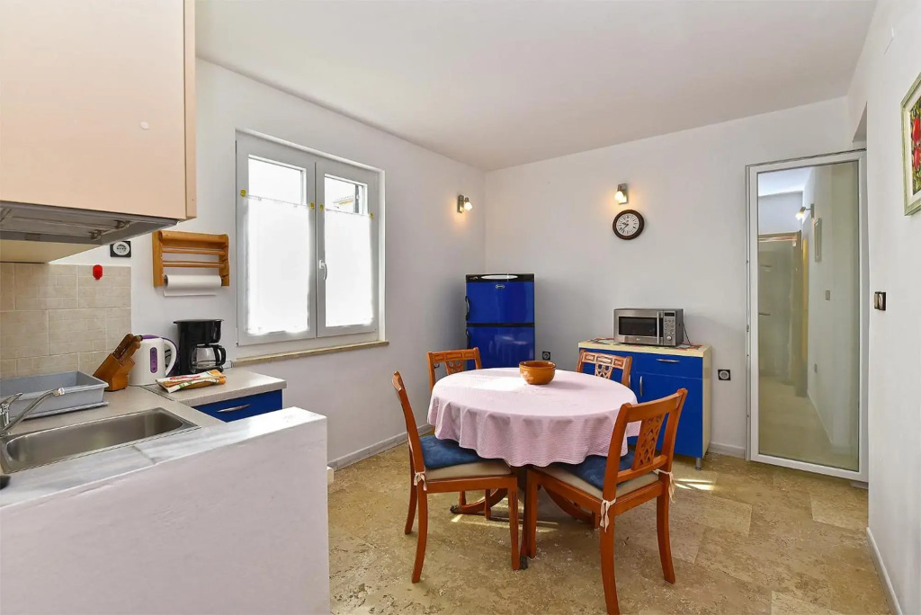 Apartments Anka 372