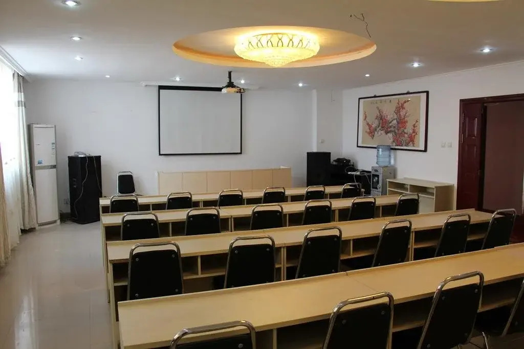 Qingdao Ri Yue Ju Hotel