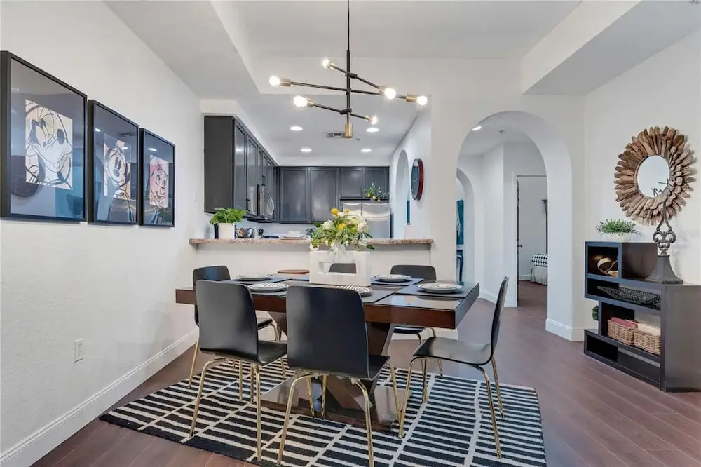 3 bed - Private Oasis - Completley Immaculate
