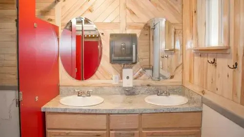 FunStays Glamping Setup Tent in RV Park #4 OK-T4