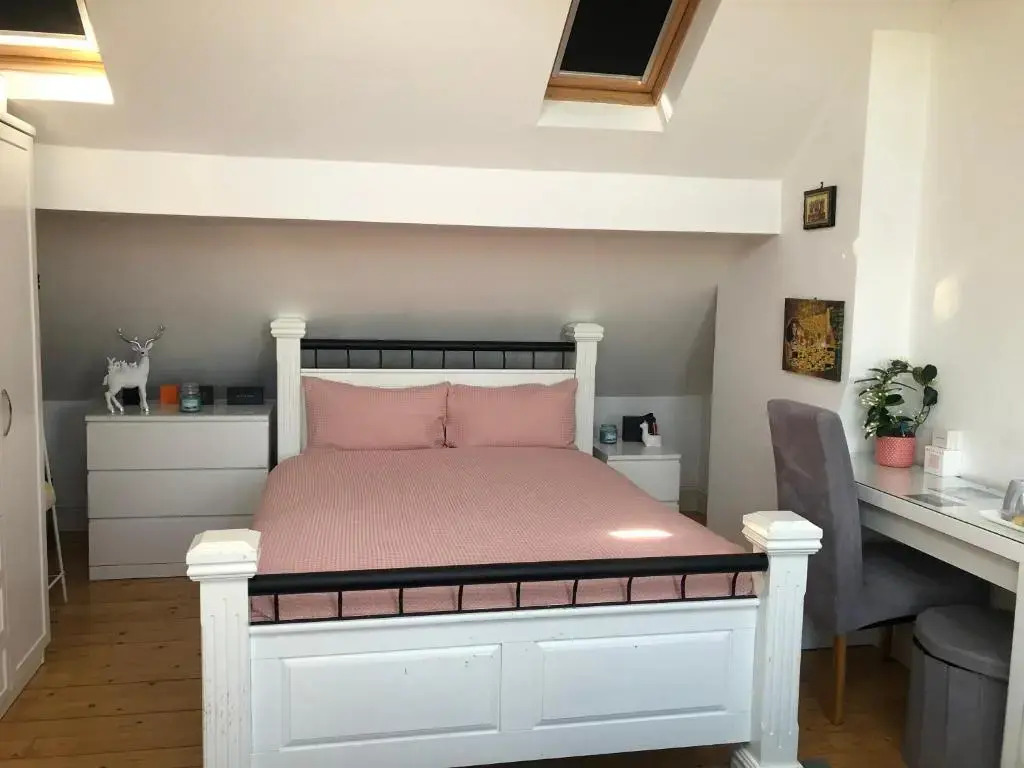 Sabrinas Studio BB&B