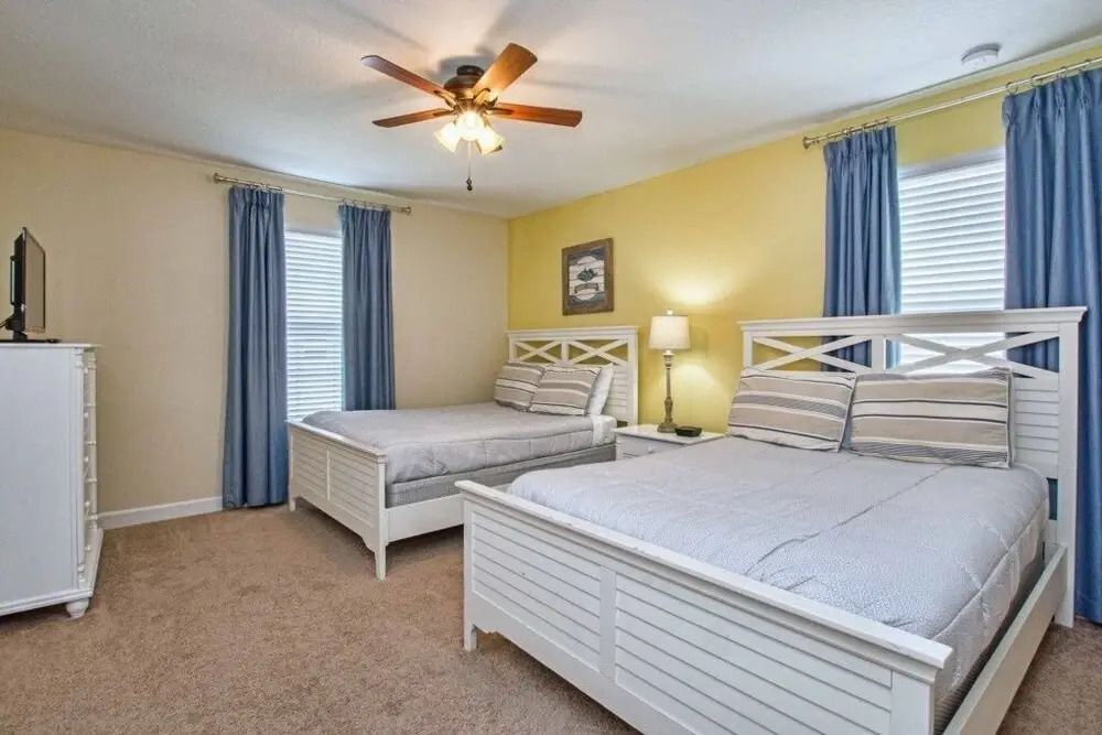 5 Bed House W- Pool In Paradise Palms 3180pp 5 Bedroom Home by RedAwning