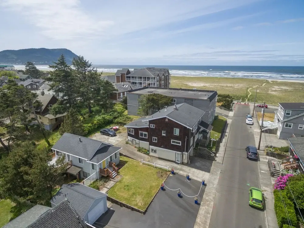Seaside Prom 2 Bedrooms 2 Bathrooms Home