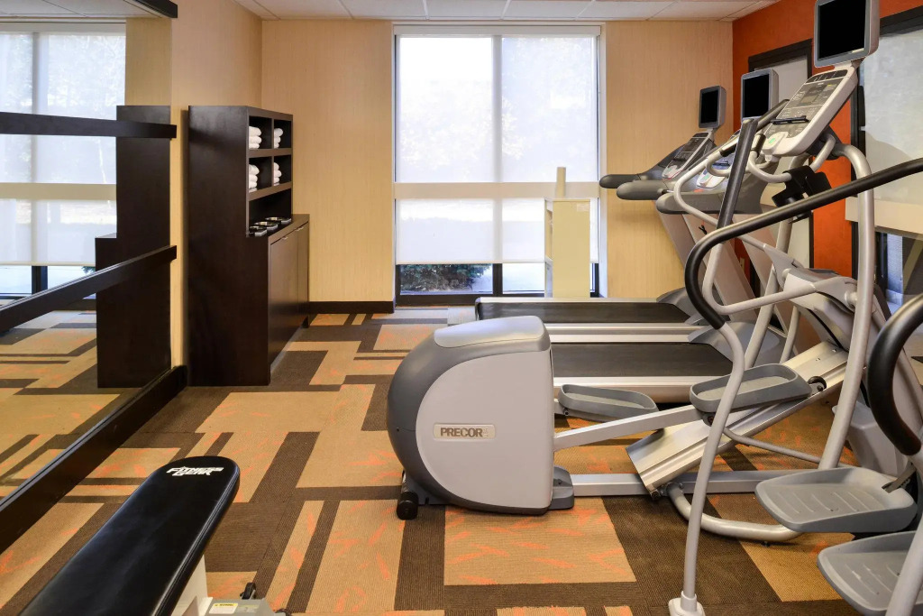Country Inn & Suites by Radisson, Brown Deer - Milwaukee North