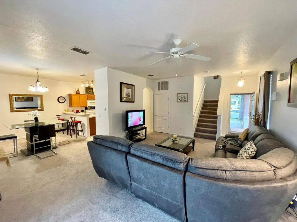 Grand Holiday 4BD Pool Home at Disney & Universal