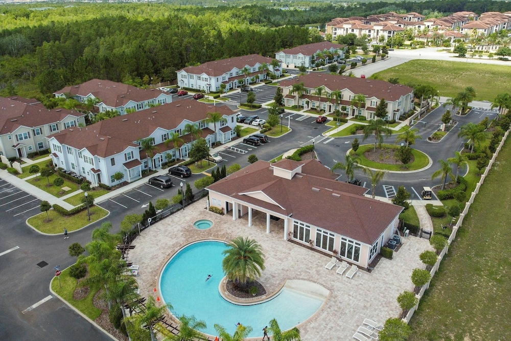 Lucaya 3BR Townhome 15min to Disney Gated