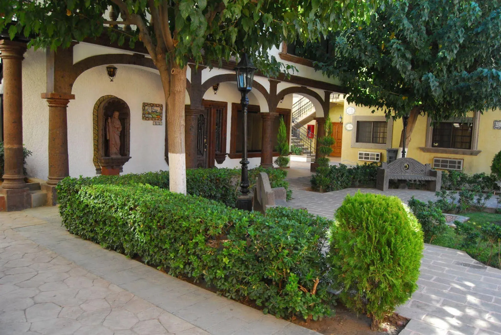 Hotel Suites EL Paseo