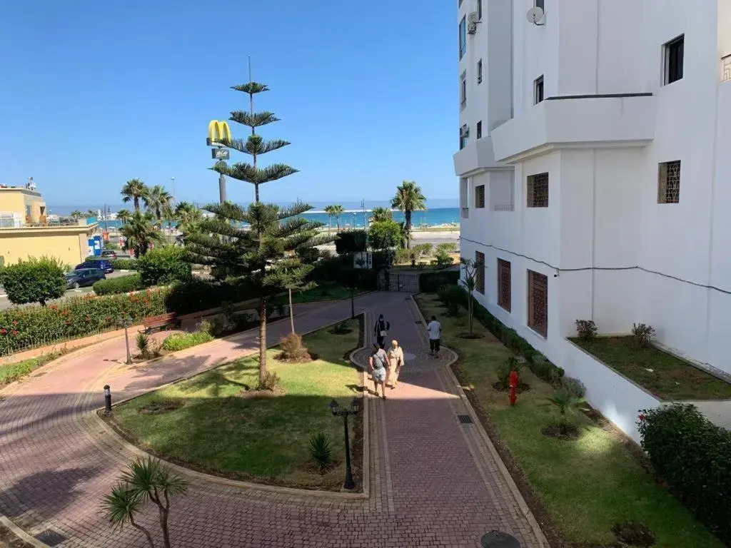 Iris beach luxurious apartment