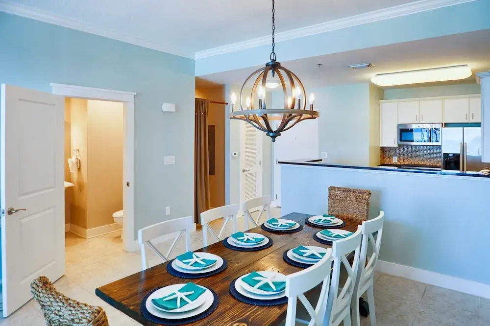 Waterscape A603 - 3 Br condo by RedAwning