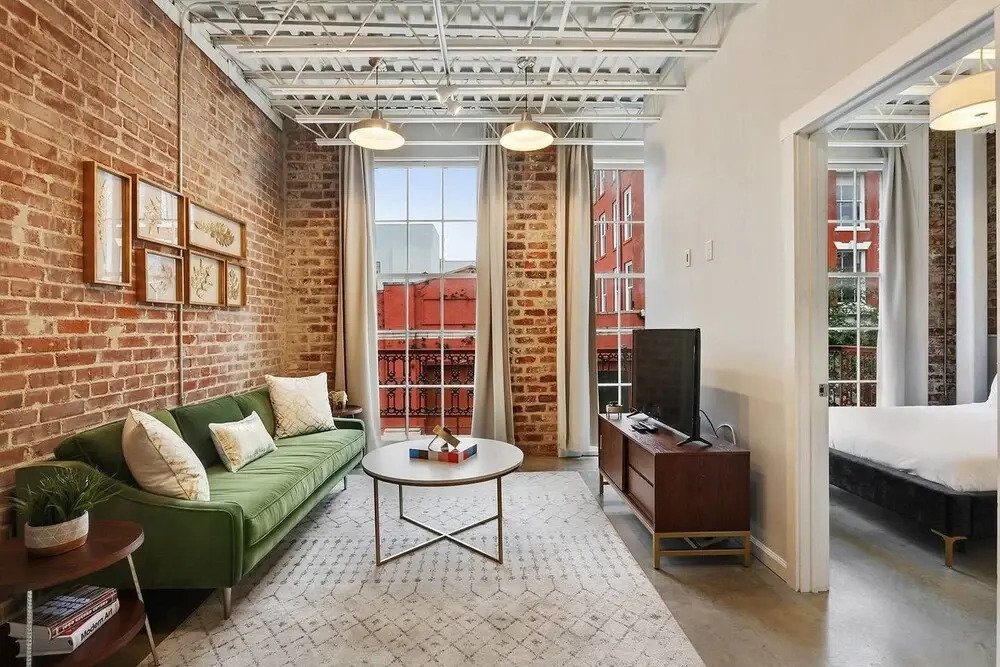 1br/1ba w/ Exposed-brick Apt in DT Nola by Domio