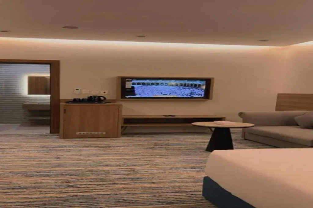 Holiday Plus Mishrifah Apartments