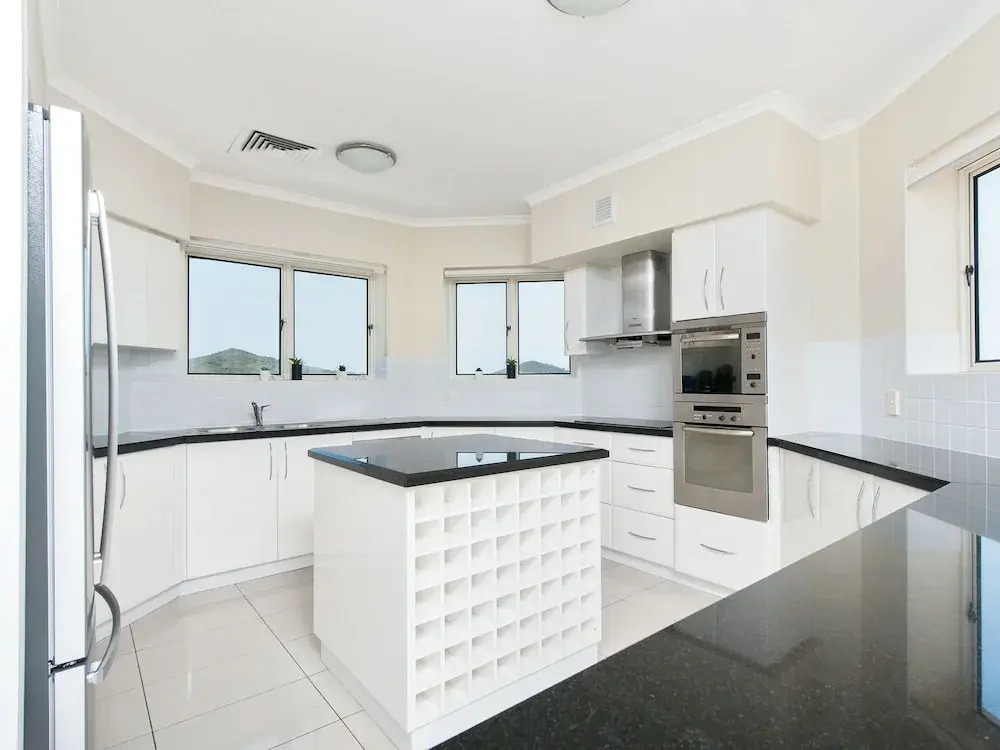 Shoal Bay Penthouse with Ocean Views and Resort Facilities