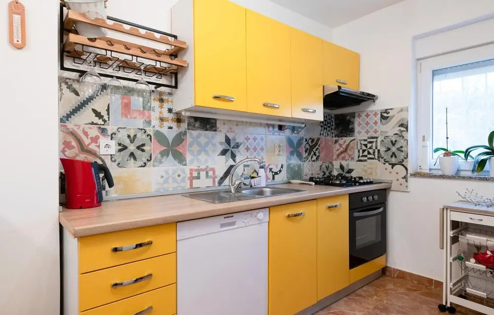 Cozy Home In Marcana With Wifi
