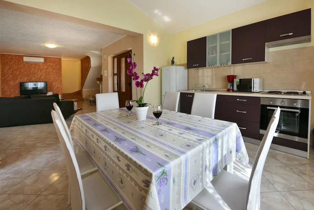 Villa Kmacici 598