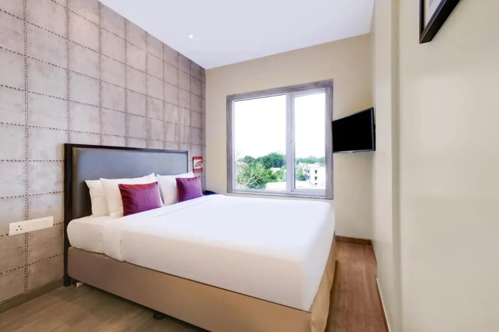 7 Apple Hotel, Vadodara
