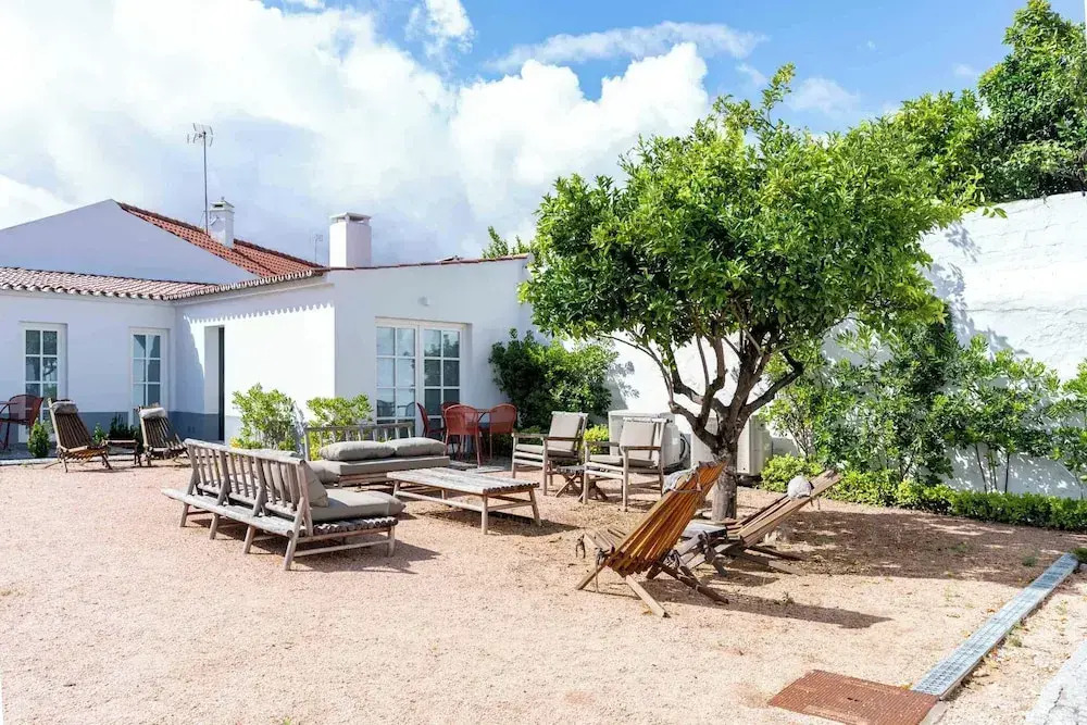 Limehome Evora Rua de Machede 52