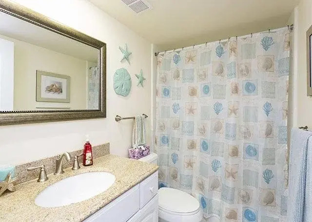 Bay Tree Club 106 2 Br Condo by RedAwning
