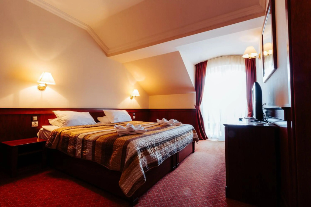 Hotel Ködmön