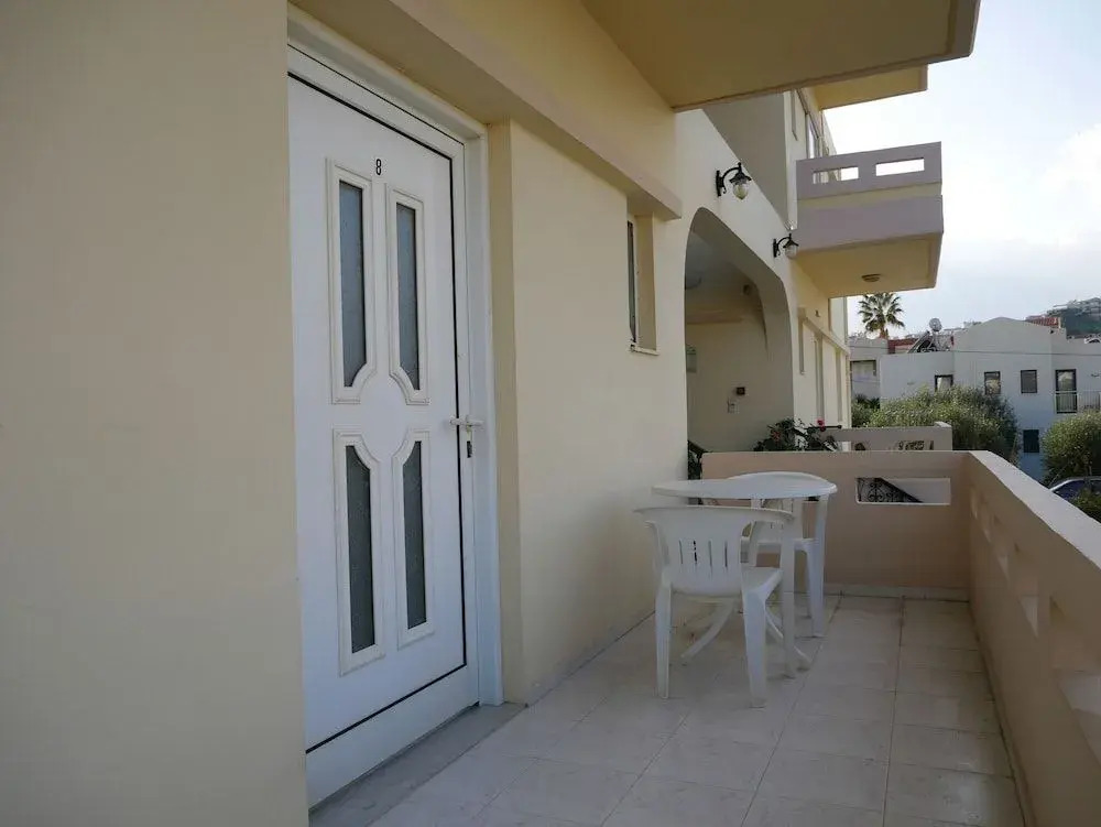 Litinas Apartments with pool